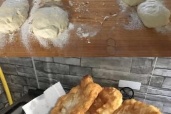 Ingredientul Secret pentru un Langoș Perfect